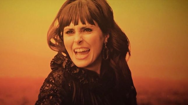 WITHIN TEMPTATION Vocalist SHARON DEN ADEL Discusses "Raise Your Banner" - "How Do You Want The World To Be?"; Video