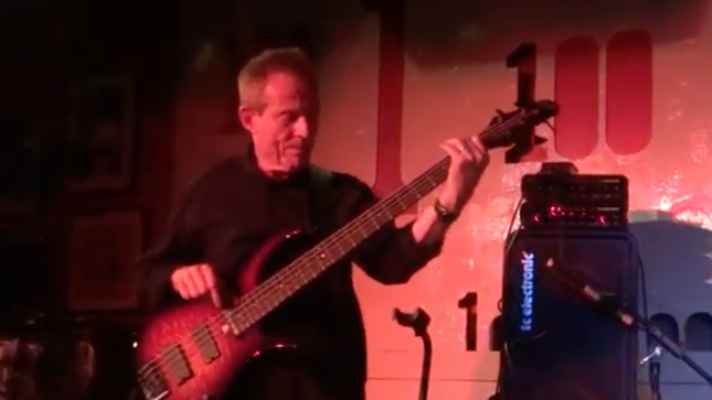 LED ZEPPELIN’s JOHN PAUL JONES Plays London Radio Benefit With SONIC YOUTH’s Thurston Moore; Video