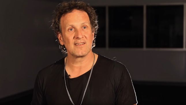 LAST IN LINE Discuss "Landslide" In New 'Making A Song' Video - "Seems To Be The Obvious Choice For A Single," Says VIVIAN CAMPBELL