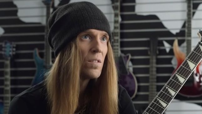 CHILDREN OF BODOM Frontman ALEXI LAIHO - "My Collar Bone Had Been Broken For About 10 Years"