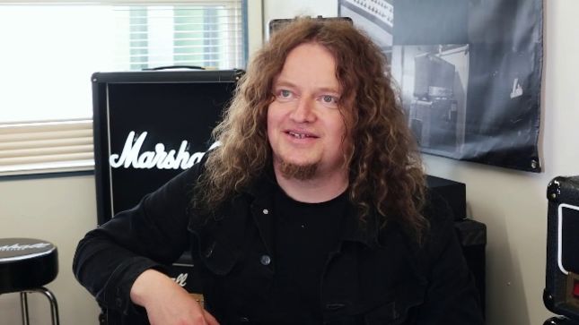 OPETH Guitarist FREDRIK ÅKESSON Tests Marshall's Studio Vintage Series Amps In The Cabin (Video)