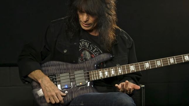 RUDY SARZO Reflects On QUIET RIOT’s Condition Critical Album – “The Worst Time You Can Be Creative Is When You’re In Survival Mode”