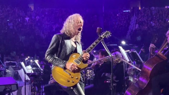 METALLICA - Fan-Filmed Video From First S&M² Show At Chase Center In San Francisco Available