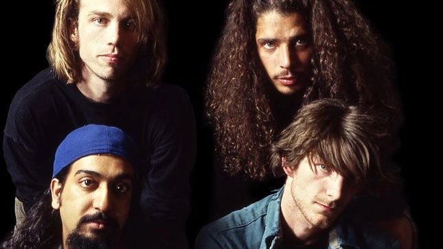 SOUNDGARDEN's Career Chronicled In New Book, Dark Black And Blue: The Soundgarden Story; Excerpts Online