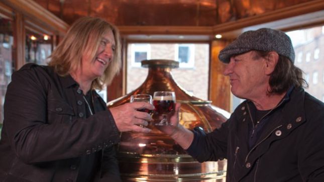 DEF LEPPARD Frontman JOE ELLIOTT Guests On BRIAN JOHNSON's A Life On The Road AXS TV Series This Sunday; Preview Available