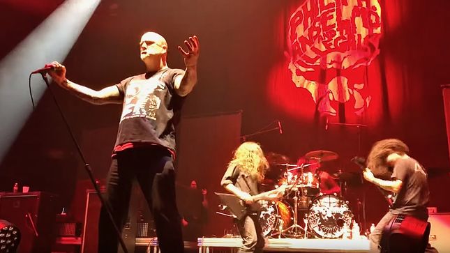 ANTHRAX Drummer CHARLIE BENANTE Joins PHIL ANSELMO To Perform PANTERA Classics In Las Vegas; Video