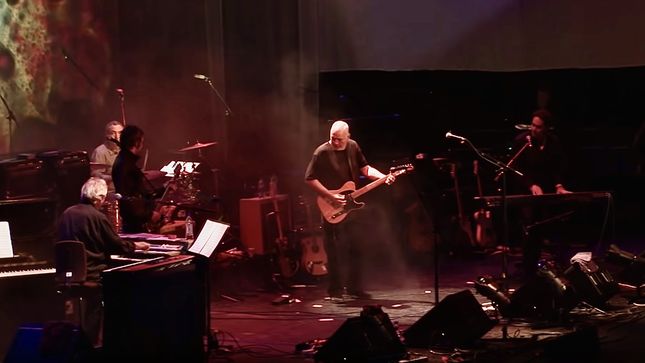 PINK FLOYD’s The Later Years Revealed, Part 4: DAVID GILMOUR Discusses 2007 "Arnold Layne" Performance (Video)