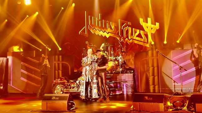 ROB HALFORD On JUDAS PRIEST Bandmate GLENN TIPTON - "I'll Be Seeing Glenn Again Next Year When We Go Into Rehearsals For The Ozzy/Priest Tour"