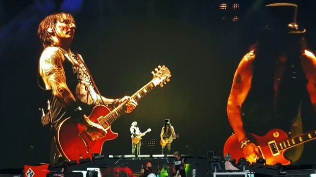 GUNS N' ROSES Guitarist RICHARD FORTUS - "I Hope That We Have New Music Out This Coming Year"