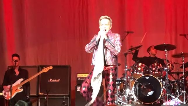 DAVID LEE ROTH Opens For KISS On The End Of The Road Tour; Full Set Streaming