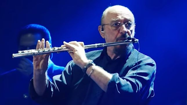 JETHRO TULL’s Ian Anderson Dedicates “We Say Thank You” To Covid-19 Heroes On The Frontline