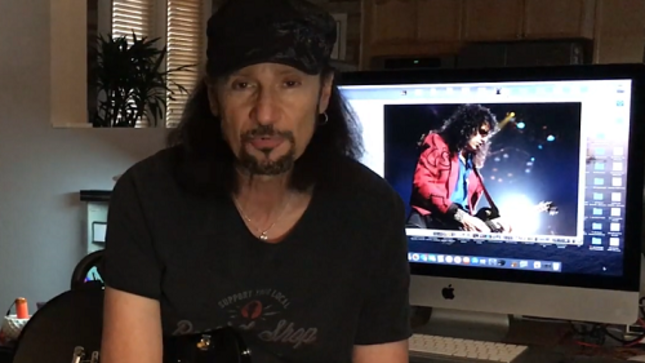 KISS - Former Guitarist BRUCE KULICK Reminisces About Hot In The Shade Tour In New Video 
