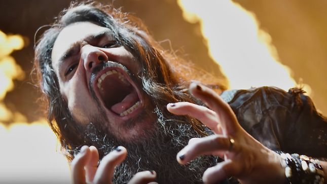 MACHINE HEAD Frontman ROBB FLYNN Talks Releasing New Music - "I'm All About Singles Right Now; A Constant Stream of Music Dropping All The Time" (Video)