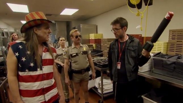 Watch "WEIRD AL" YANKOVIC As TED NUGENT In New Reno 911! Video