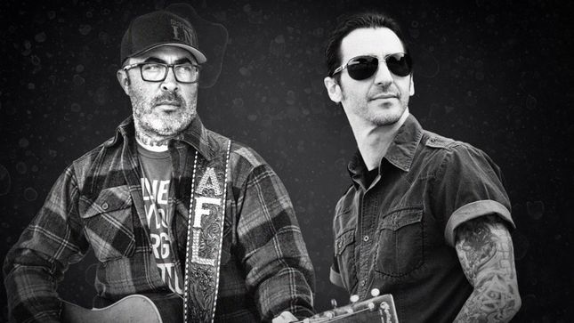 GODSMACK's SULLY ERNA And STAIND's AARON LEWIS Come Together For The First Time In The American Drive-In Tour