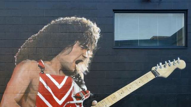 Canadian Airbrush Artist PAUL ARCHER Pays Tribute To EDDIE VAN HALEN