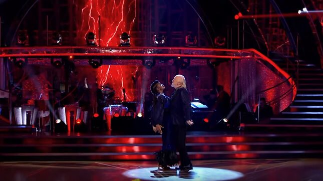 UK Comedian BILL BAILEY And Dance Partner Tango To METALLICA's "Enter Sandman" On BBC's Strictly Come Dancing; Video