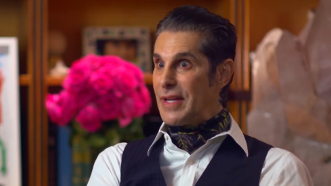 PERRY FARRELL Looks Back On JANE'S ADDICTION - "Everybody Was Thinking Money, Money, Money, Then We Came Along"
