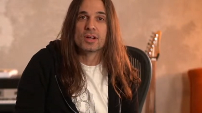 MEGADETH Guitarist KIKO LOUREIRO Tells All About Vibratos In Video Tutorial 