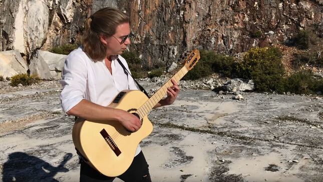 TOTO Classic "Africa" Performed On Classical Fingerstyle Guitar By THOMAS ZWIJSEN; Video