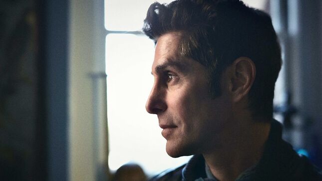 PERRY FARRELL Talks New Career Retrospective Box Set, Giving His Sons Advice On Being In A Band - "The World Needs Great Musicians" (Video)