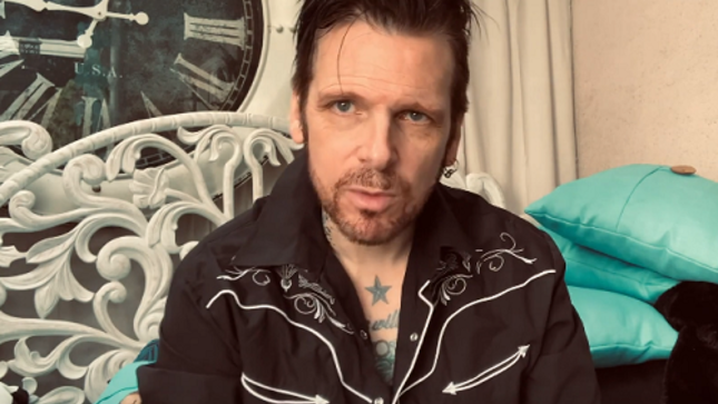 RICKY WARWICK Lists His Top Five Vinyl Records In New Video