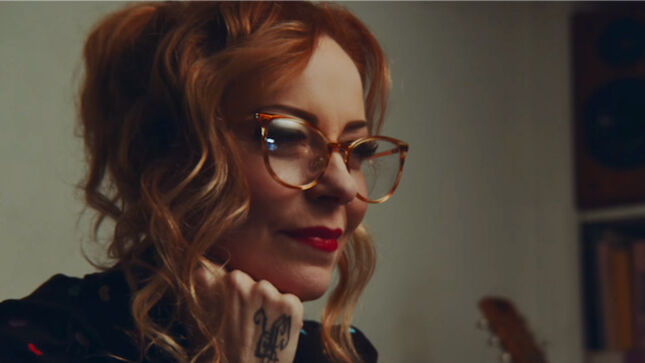 ANNEKE VAN GIERSBERGEN Debuts "I Saw A Car" Music Video; New Album Out Now