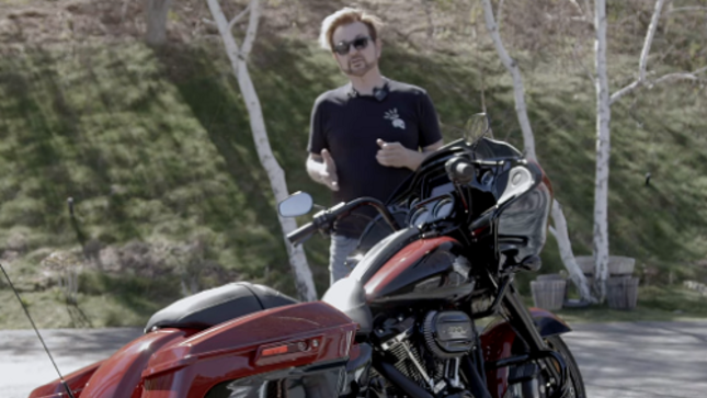 POISON Drummer RIKKI ROCKETT Ridin' The Wind On A 2021 Harley-Davidson Road Glide Special