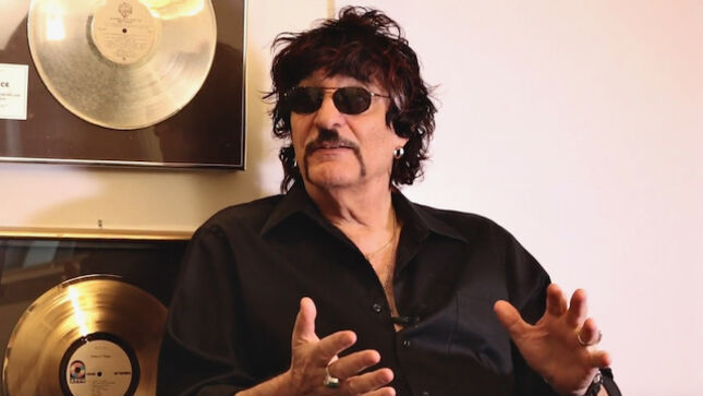 CARMINE APPICE Discusses His Guitar Zeus Compilation Albums - "We're Talking To People About Maybe Doing Another One"; Video