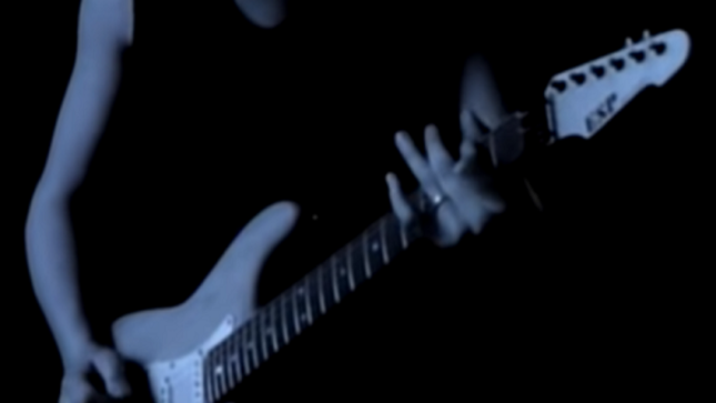 METALLICA - The Guitar KIRK HAMMETT Played In The "One" Video Is Up For Auction