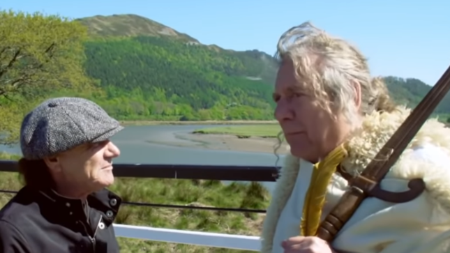 ROBERT PLANT Takes AC/DC’s BRIAN JOHNSON To The Misty Mountains; Video