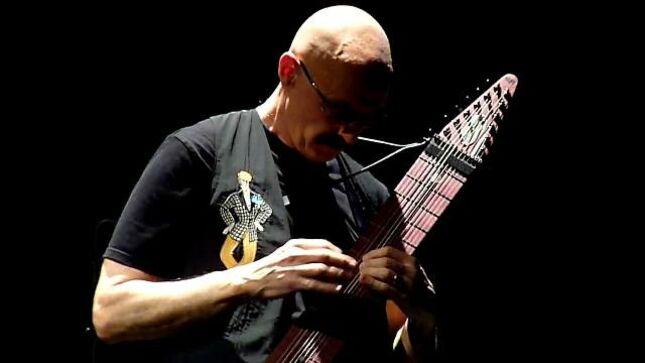 LIQUID TENSION EXEPRIMENT / KING CRIMSON Bassist TONY LEVIN On Recording PETER GABRIEL's #1 Hit "Sledgehammer" - "He Wanted To Do This Extra Track So We'd Have It For The Next Album"