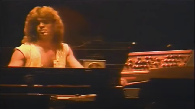 Former RAINBOW Keyboardist DAVID ROSENTHAL Looks Back On Working With RITCHIE BLACKMORE, Performing With STEVE VAI In MORNING THUNDER