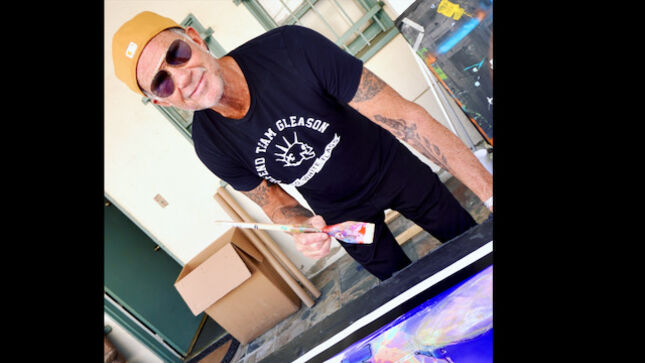 RED HOT CHILI PEPPERS Drummer CHAD SMITH Premiers Artwork In New York City, Hosts Ad Art Show 2021