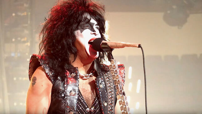 KISS Frontman PAUL STANLEY -  "I Think All The Greatest Music Takes Risks And Doesn't Try To Be Perfect" (Video)