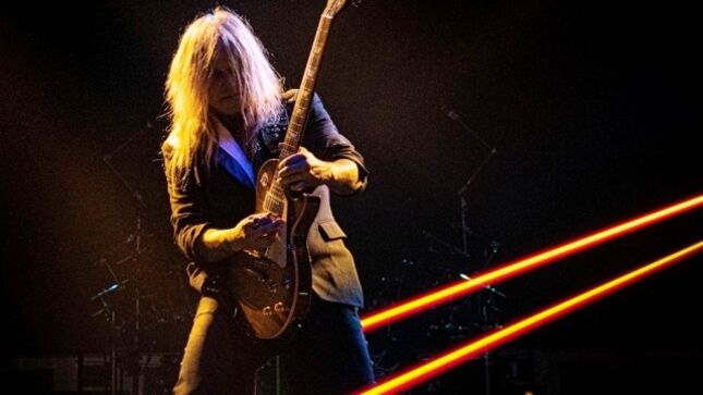 CHRIS CAFFERY Talks Guesting On BURNING WITCHES Cover Of SAVATAGE's "Hall Of The Mountain King" - "I Played This For The Mountain King Himself And He Was Really Impressed" 