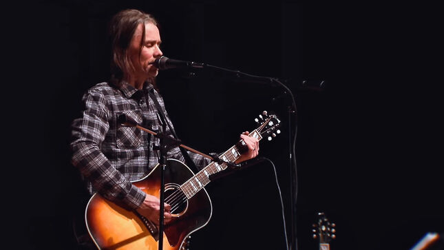 MYLES KENNEDY Debuts Video For "A Thousand Words" (Live At The Fox)