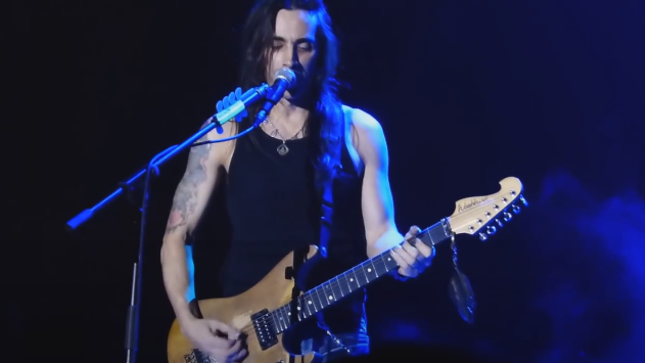 EXTREME Guitarist NUNO BETTENCOURT - "Album Done And An Almost Inked Deal Means An Upcoming Tour" 