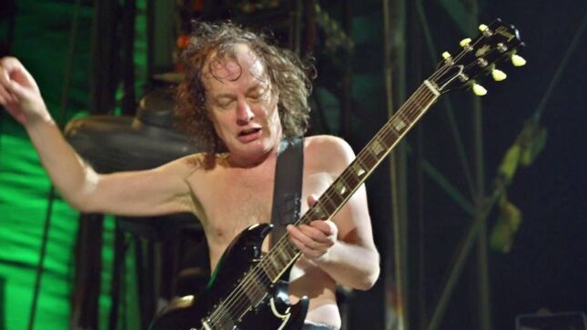 AC/DC Guitarist ANGUS YOUNG On His Influences - "When I Look At All The Players Who I Admire, You Can Go From A To Z" (Video) 