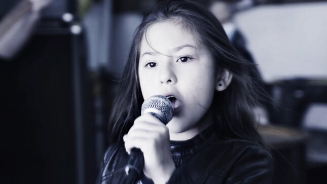 SEPULTURA - 8-Year Old Girl Sings "Roots Bloody Roots" With O'Keefe Music Foundation