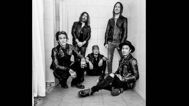 BUCKCHERRY Team Up With Strüng To Raise Money For Charity; Video