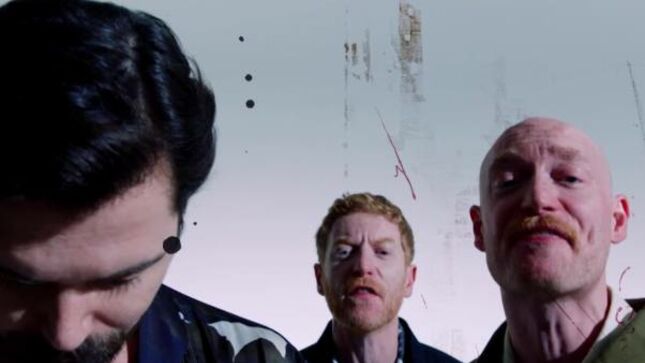 BIFFY CLYRO Cover Of "Holier Than Thou" From The METALLICA Blacklist Compilation Streaming