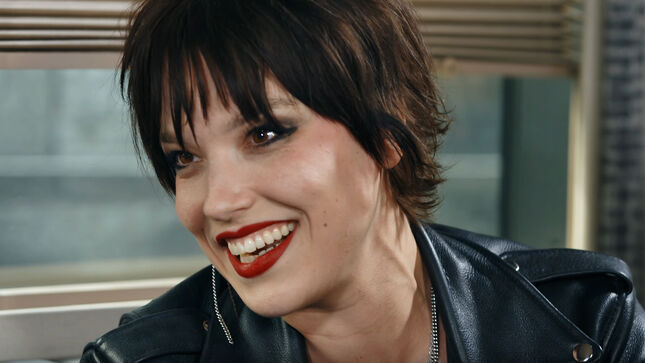 HALESTORM's LZZY HALE Talks To Professor Of Rock About Being Raised On Metal, Hitting #1, And Winning A Grammy; Video