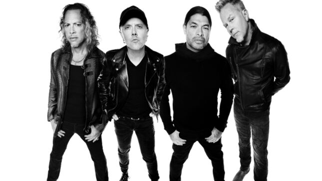 METALLICA Guitarist KIRK HAMMETT On The Band's 40th Anniversary- "It Seems Like Just Yesterday That We Were On A Tour Bus Somewhere In America Just Trying To Keep Up With Everything"