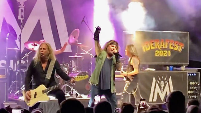 VINCE NEIL, SAMMY HAGAR Perform At Private Concert In Texas; Video