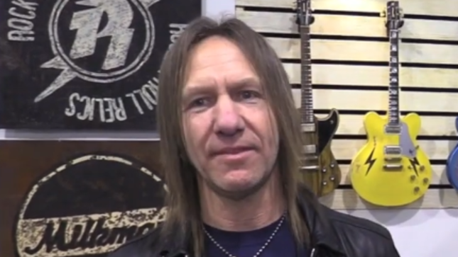 SLASH Bassist TODD KERNS To Host Video Chat With BUCKCHERRY Guitarist BILLY ROWE