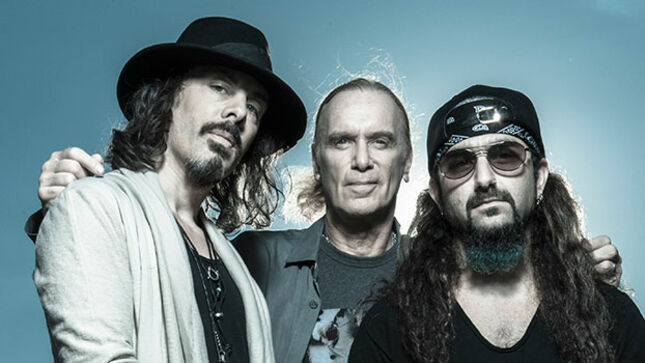 THE WINERY DOGS Get Back To Working On New Music