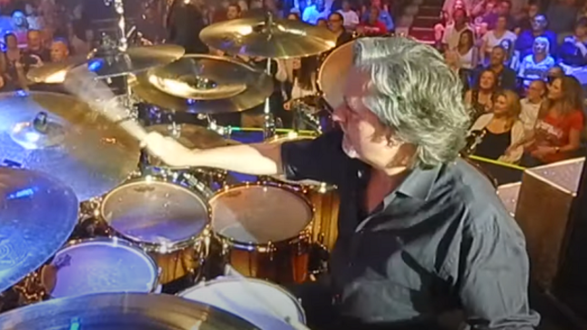 STYX Drummer TODD SUCHERMAN Shares Drumcam Montage Of 21 Songs In 19 Minutes From Phoenix Show