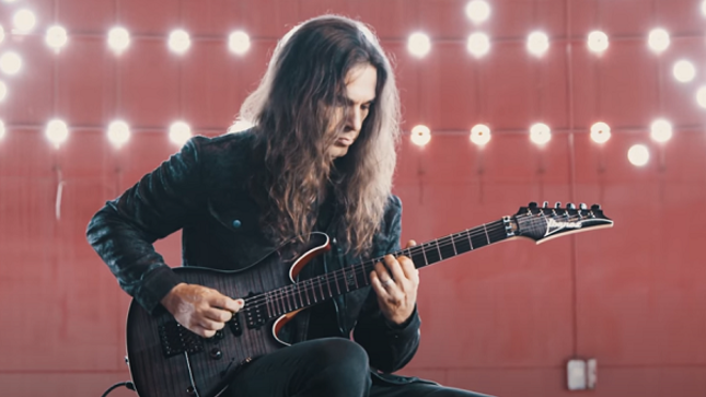 MEGADETH Guitarist KIKO LOUREIRO Invited MARTY FRIEDMAN To Play On Open Source Solo  Album "To Show That Music Is Not A Competition"