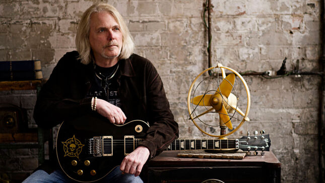 SCOTT GORHAM Issues Statement On Decision To Leave BLACK STAR RIDERS To Concentrate On THIN LIZZY - "Leaving A Close-Knit Working Environment, Shared With Good Friends Over Eight Years Is Never Easy"